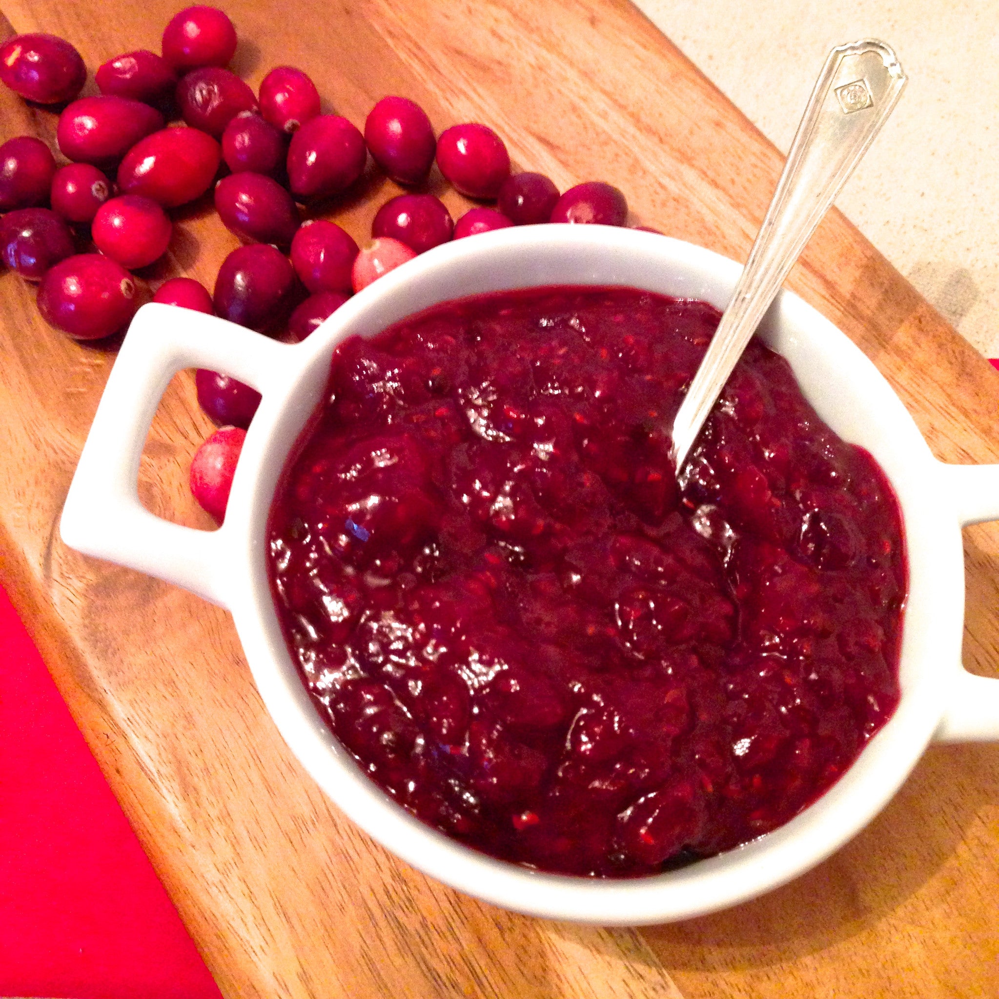 RASPBERRY CRANBERRY SAUCE (Raspberry Jalapeño Jam) – Earth Vine