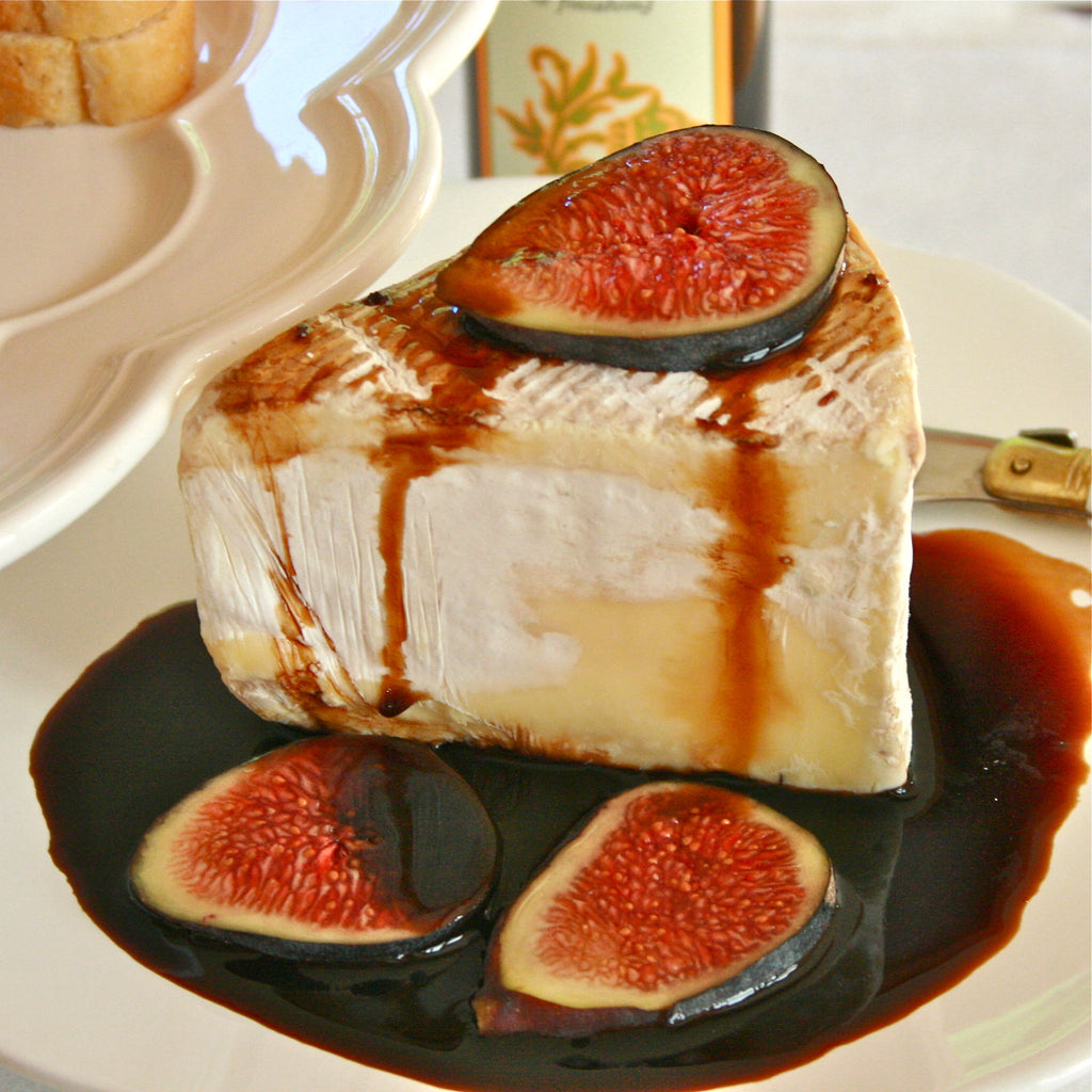 TRIPLE CREAM CHEESE WITH FIG SAUCE (Tangerine Fig Balsamic Finishing Sauce)
